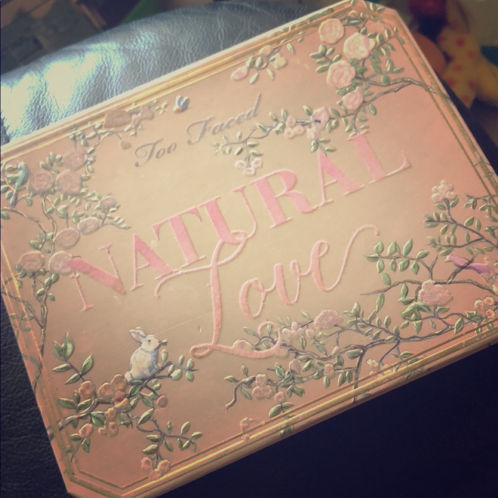 Natural Love Too Faced Eyeshadow Palette